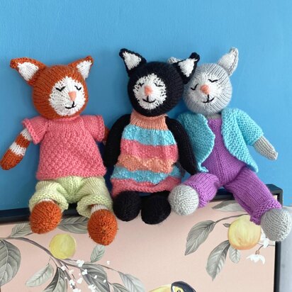 Mog The Happy Cat - knitting pattern