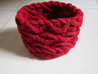 Corinthe Cowl