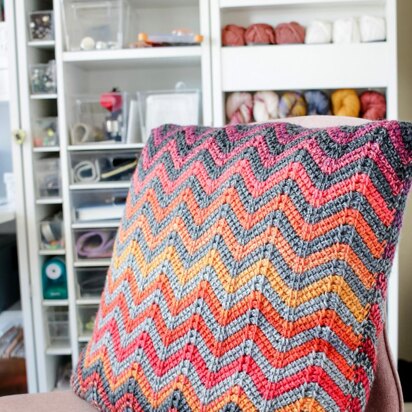 TL Yarn Crafts Easy Ripple Pillow PDF