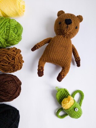 Josh the Bear - Toy Knitting Pattern