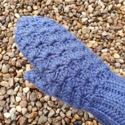 Cosy Shells Mittens