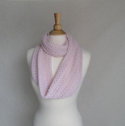 Featherweight Infinity Scarf