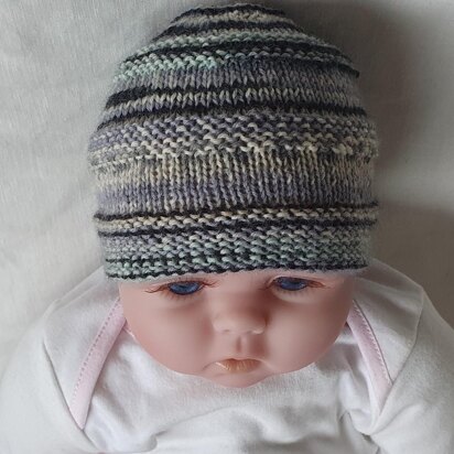 Paisley - Babies 4ply stocking and garter stitch beanie