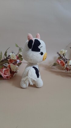 The Baby Cow, crochet animals, PDF pattern, Amigurumi pattern