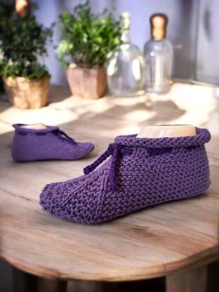 Stay Put Tie Up Slippers
