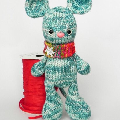 Bonnie Wee Mouse - knitting pattern