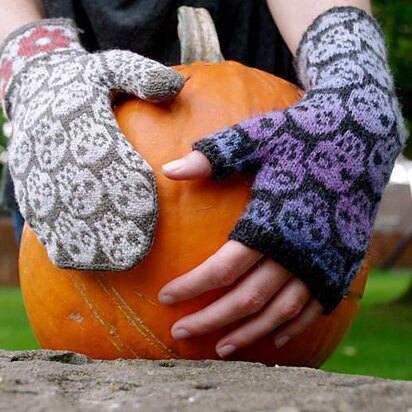 Skull Mittens