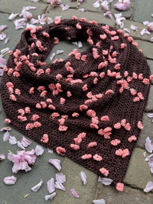 Falling Blossoms Cowl (crochet)