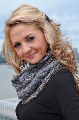 Chic Cowl Cabled Cowl Neck Scarf