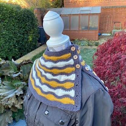 Wavy Shaped Cowl