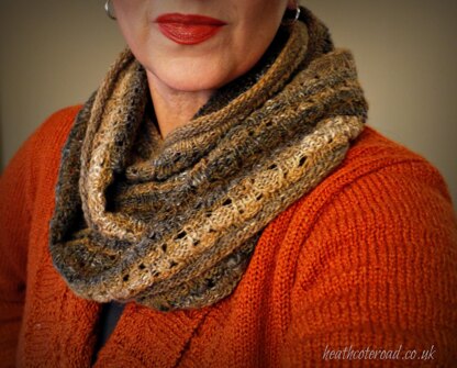 Kuri, Reversible Cowl