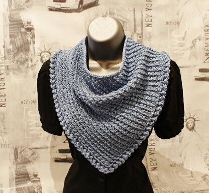 Ridged Kerchief-Style Cowl