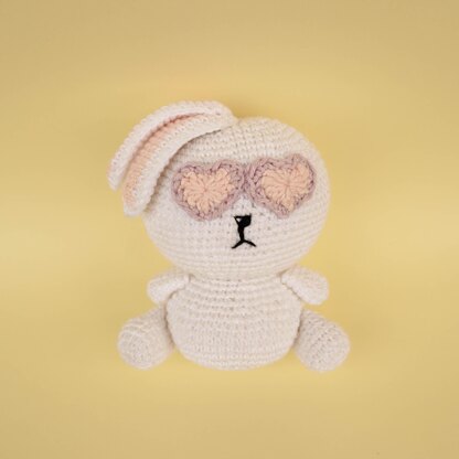 Chubby bunny amigurumi