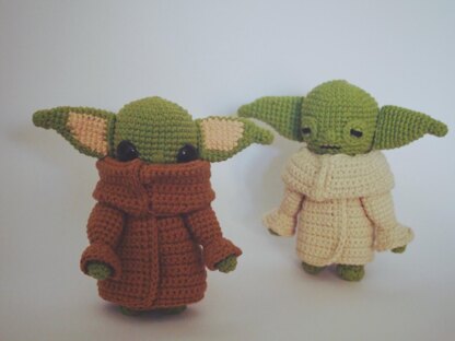 Star Wars Master Yoda and Green Baby Alien