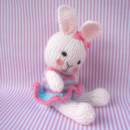 Candytuft - knitted rabbit