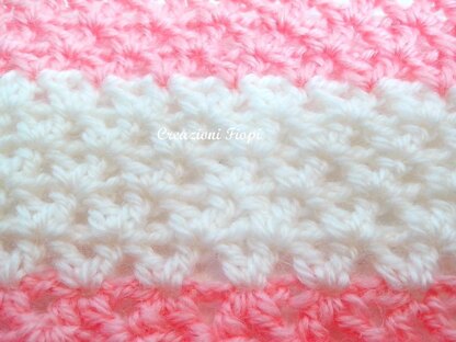 Alternating v stitch arches baby blanket