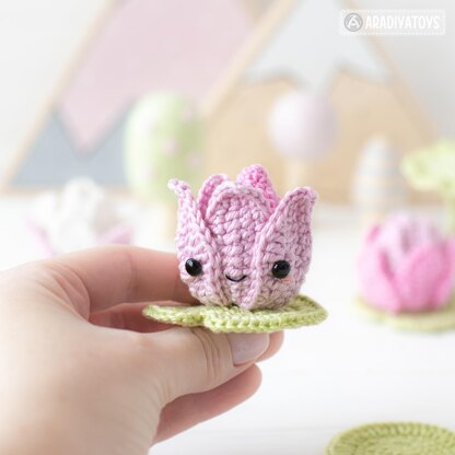 Amigurumi Flower Crochet Pattern Water Lily Lotus Flower Amigurumi Pattern Tutorial PDF File Keychain Beginner Friendly Handmade DIY Digital by AradiyaToys (Olka Novytska)