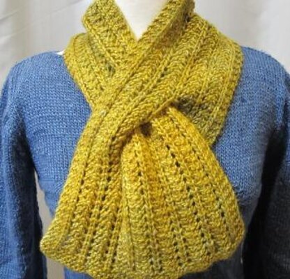 Rocky Road Keyhole Scarf