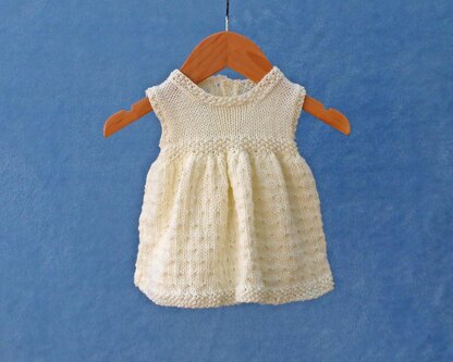 P122 Dolls Dresses