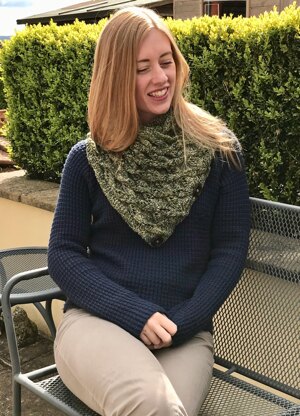 Aranyani Neck Warmer / Triangular Cowl in Sirdar Harrap Tweed DK