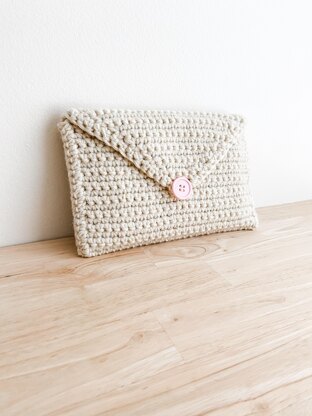 Ruth Clutch Crochet Pattern