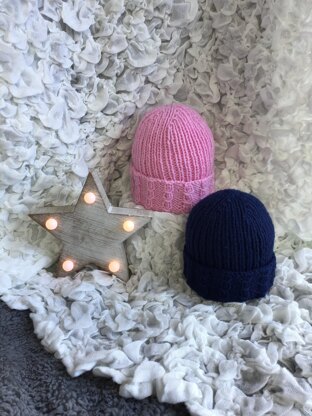 Premature to newborn baby mock cable hat in 4 sizes