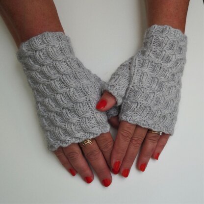 Fingerless mitts