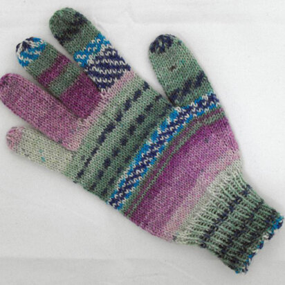 Adult Glove in Opal Schafpate 4 Ply