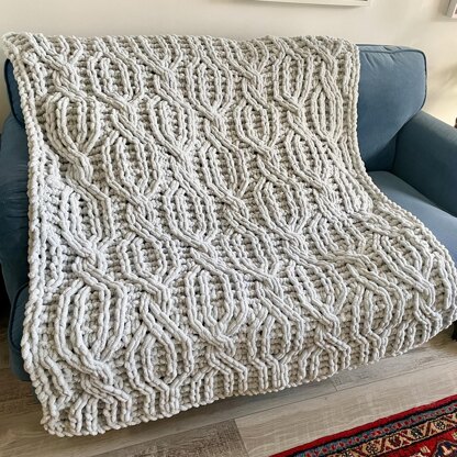Chunky Chain Cable Blanket