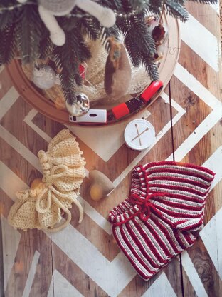 Candy Cane baby shorts crochet pattern