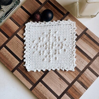 The Holiday Snowflake Dishcloth