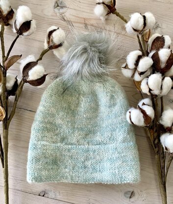 Cloudfluff Hat