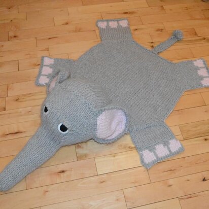 Elephant Play Mat - knitting pattern