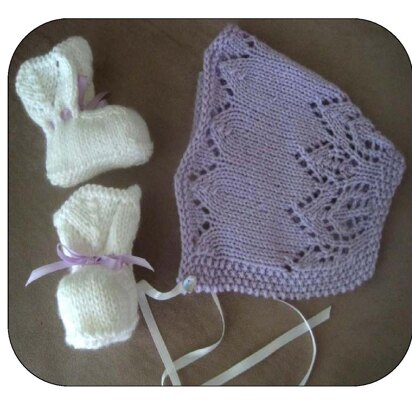 Little Cherub Bonnet & Booties Set - knitting pattern