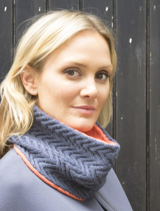 Vanessa Cowl in MillaMia Merino Wool