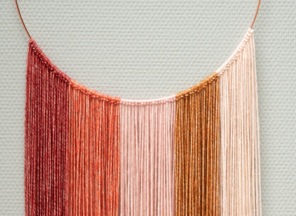 Degrade Wandbehang aus Yarn and Colors Super Charming - YAC100035