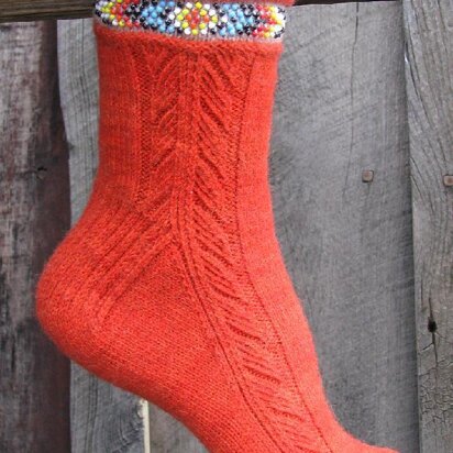 Indian Feather Socks (side design) - knitting pattern