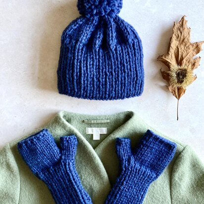 Chunky Bobble Hat and Mitts - knitting pattern