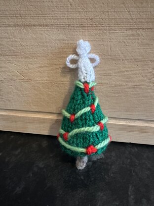 Christmas Badger Carrying Christmas Tree - Chocolate Orange Cover/Stuffed Toy - Knitting Pattern