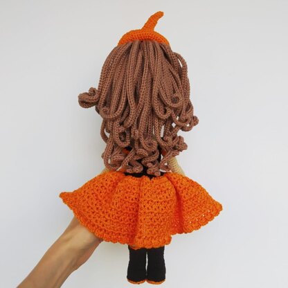Crochet doll clothes pattern, Halloween outfit for Astrid, Amigurumi doll outfits pattern (English, Deutsch, Français)
