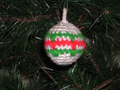 Patterned Christmas Ball Ornament C-016