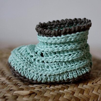 Knit-look Baby Boots