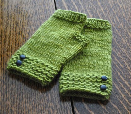 Knit night gloves