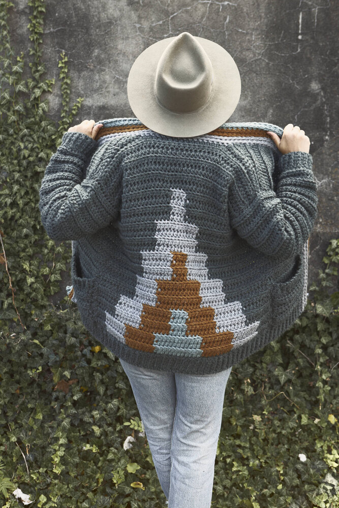 Mountaintop Cardigan in Lion Brand Hue & Me - M20286-TWH