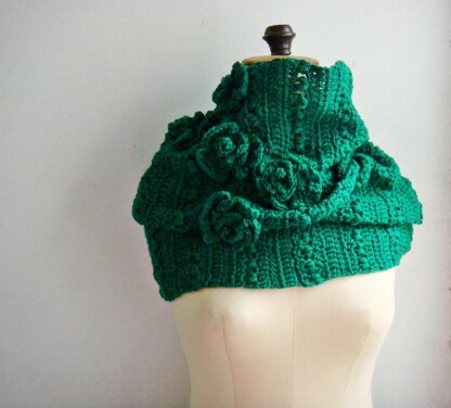 Rustic Crochet Cowl with Roses