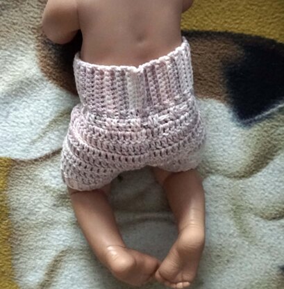 Crochet pattern for the doll pants