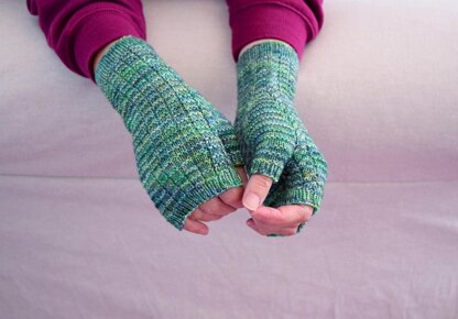 Valley View Fingerless Mitts