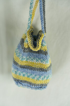 Lighthouse Pouch in Cascade Yarns North Shore Prints - DK407 - Downloadable PDF