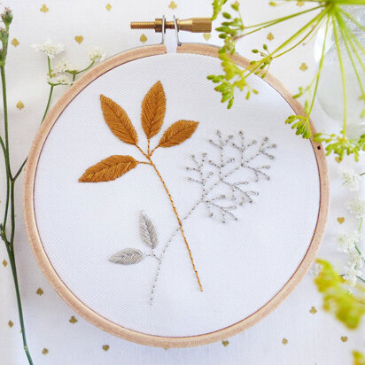 Tamar Gold & Gray Leaves Embroidery Kit - 4in