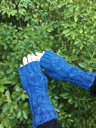 Aslaug Fingerless Gloves